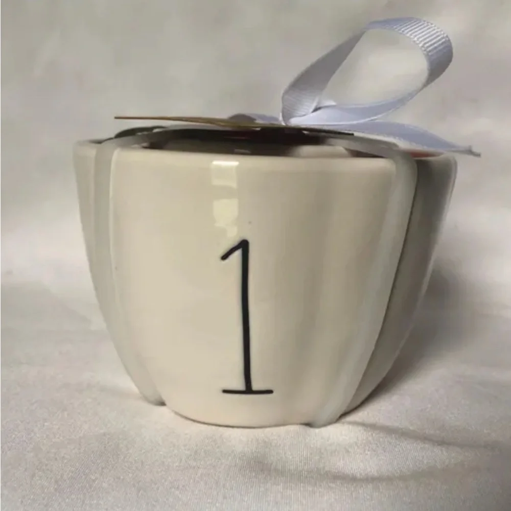 Rae Dunn Peanuts Collaboration nested measuring cups - Picture 3 of 6